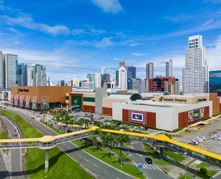 Suspeita de roubo gera tumulto e fuga em grande shopping de Salvador