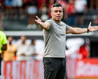 Torcedor do Vitória troca desabafos com Jair Ventura: "É muito fod@"