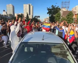 Venezuelanos vão às ruas celebrar captura de Nicolás Maduro