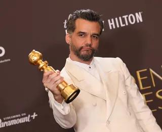 Wagner Moura enfrenta Bolsonaro e direita reage: "Mamateiro"