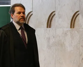 Após pressão, Dias Toffoli deixa relatoria do caso Master no STF