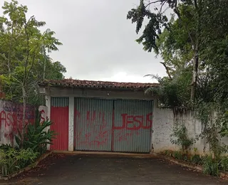 Terreiro pichado em Salvador convoca ato contra o racismo religioso