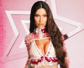 Baile da Vogue 2026: Bianca Andrade rouba a cena com tênis no tapete vermelho
