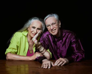 Caetano e Bethânia vencem o Grammy 2026 e fazem história para a MPB