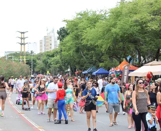 Carnaval inclusivo reúne crianças neurodivergentes em Salvador