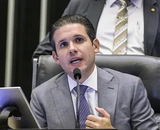 Motta reconhece que salários no Legislativo podem ultrapassar teto