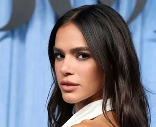 Em Salvador, Bruna Marquezine usa look de valor exorbitante durante show