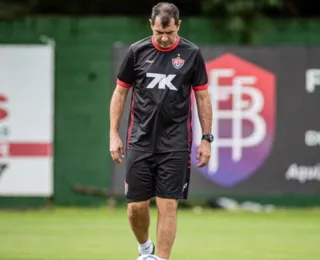 Técnico que comandou Vitória em vexame vai assumir time da Arábia Saudita
