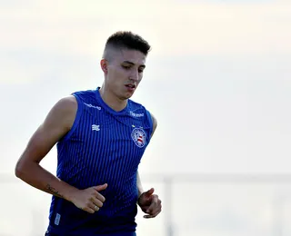 Ex-xodó do Bahia fracassa na Europa e volta ao Brasil para atuar em time modesto