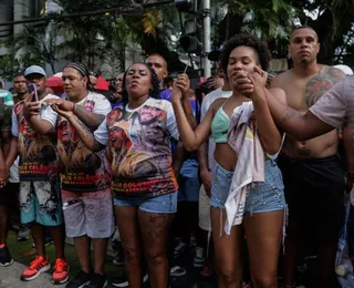 Grupo de fãs faz oração antes da pipoca de Igor Kannário no Carnaval
