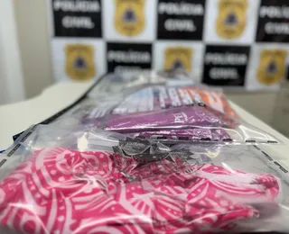 Três suspeitos são presos e mais de 150 abadás apreendidos em operação