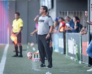 Técnico do Vitória fala sobre permanência após falhas em campeonato
