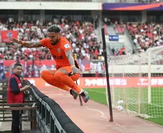 Vitória acerta contratação de atacante que atuou no futebol europeu