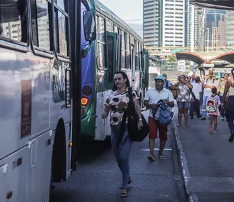 Moradores de Vila Canária ganham nova linha de ônibus para a orla