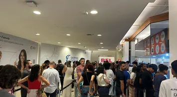 Show de Guns N' Roses gera longas filas em Salvador - Imagem