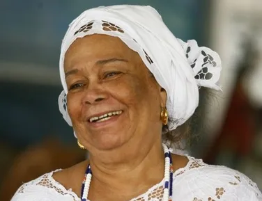 Autoridades e classe artística lamentam morte de Mãe Carmem - Imagem