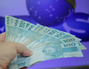 Aposentados de Salvador receberão dinheiro extra após devolução da Previdência - Imagem