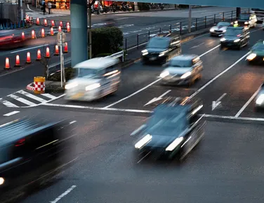 Nova placa de trânsito causa polêmica ao render multa de 800 reais - Imagem