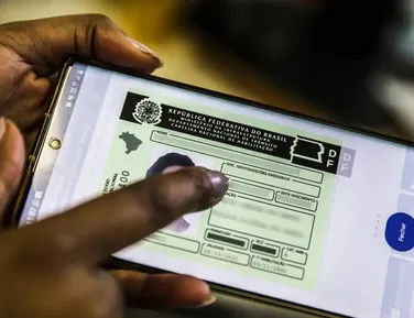 Justiça derruba liminar e mantém novas regras da CNH em todo país - Imagem