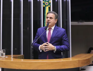 Deputado baiano vira alvo de investigação da PF contra Banco Master - Imagem