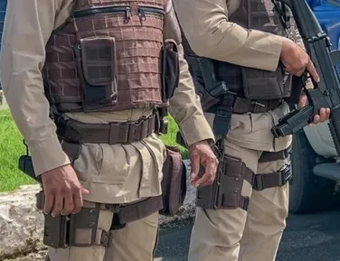 Adolescente é apreendido com drogas e mais de R$ 3 mil em espécie - Imagem