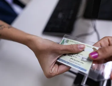 Novo RG: governo prepara atitude para população tirar CIN imediatamente - Imagem