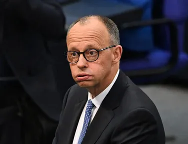 Chanceler alemão critica pão em Angola após críticas a Belém - Imagem