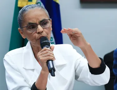 Marina Silva sofre mal-estar por calor durante a COP15 em Campo Grande - Imagem