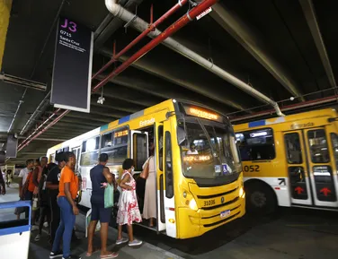 Atenção, passageiros: mobilização dos rodoviários afeta circulação de ônibus em Salvador - Imagem