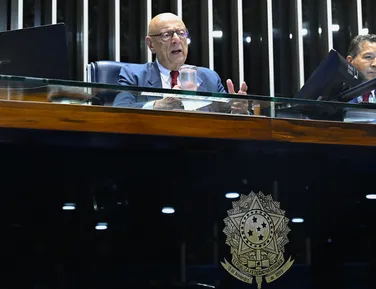 Votação de PL que diminui pena de Bolsonaro pode ser adiada - Imagem