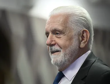 Wagner busca consenso para selar chapa na Bahia e descarta candidatura - Imagem