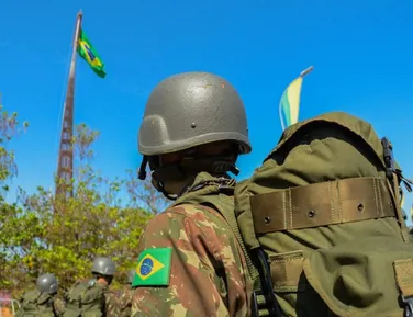 Ciumes? Sargento do Exército é preso suspeito de tentar matar barbeiro - Imagem