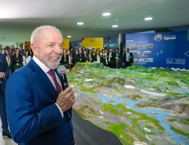 Banco Master: Lula diz que todos envolvidos “vão pagar o preço” - Imagem