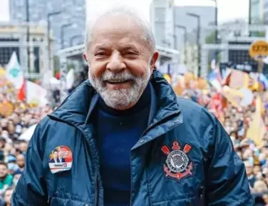 “Timão campeão”: Lula parabeniza vitória do Corinthians na Supercopa - Imagem