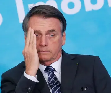Após ordem de Moraes, defesa de Bolsonaro apresenta pedido de exames médicos - Imagem