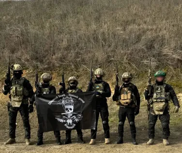 De Salvador ao Front: grupo promete altos salários para recrutar jovens à Ucrânia - Imagem