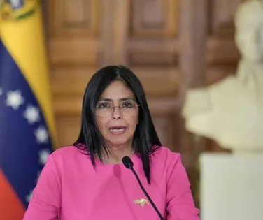 Delcy Rodríguez diz que não há 'agente externo' à frente da Venezuela - Imagem