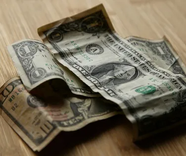 Dólar chega a R$ 5,06 e atinge seu menor patamar em dois anos - Imagem