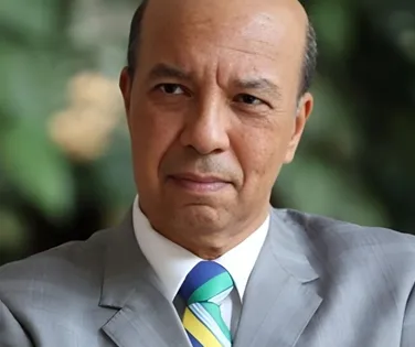 Embaixador critica: “A polícia age diferente quando o jovem é negro" - Imagem