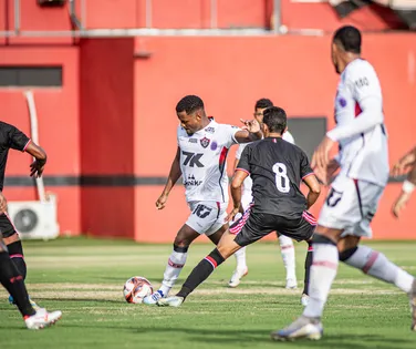 Estreia sem gols: Vitória empata com o Atlético no Baianão 2026 - Imagem