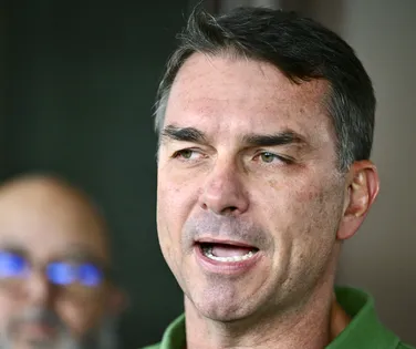 Flávio garante que Bolsa Família não será encerrado se ele for eleito - Imagem