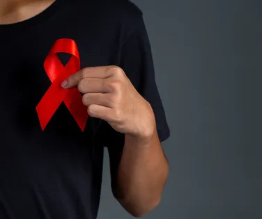 "O pulo do gato é ter o diagnóstico antes de adoecer", diz infectologista - Imagem