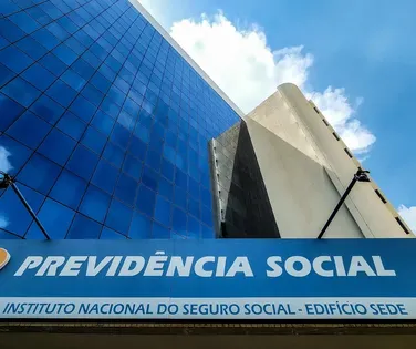 INSS: aposentados e pensionistas têm 10 dias para resgatar os R$ 3,3 bilhões - Imagem