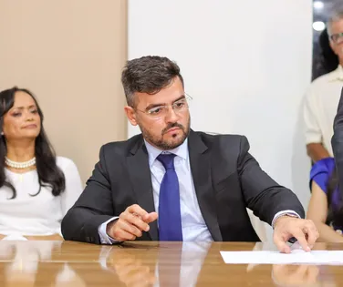 Ilhéus autoriza R$ 10,7 milhões para material gráfico e gera controvérsia - Imagem