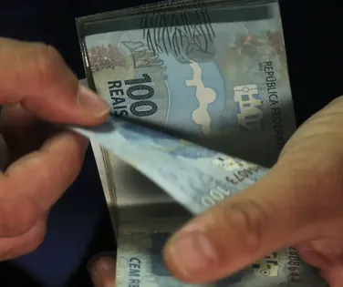 Câmara aprova projeto que aperta o cerco contra caloteiros - Imagem