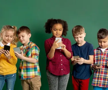 Jovens menores de 16 anos serão proibidos de usar redes sociais - Imagem