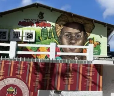Primeira escola afro-centrada do Brasil fecha na Bahia: "Lutamos muito" - Imagem
