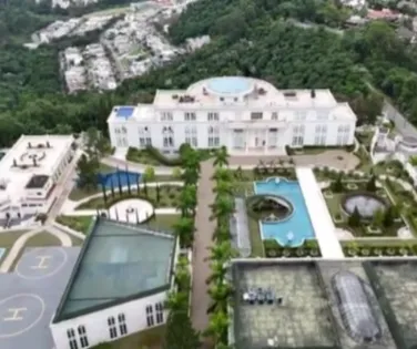 Maior mansão do Brasil vale R$ 1 bilhão e pertence a apresentadora famosa - Imagem
