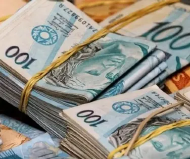 Homem esconde morte da mãe e desvia R$ 1,6 milhão da FAB por 13 anos - Imagem