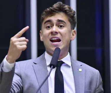 Nikolas Ferreira inicia caminhada de 240 km contra prisão de Bolsonaro - Imagem